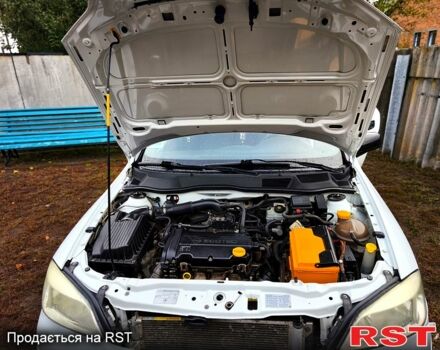 Білий Опель Астра, об'ємом двигуна 1.4 л та пробігом 248 тис. км за 5000 $, фото 2 на Automoto.ua