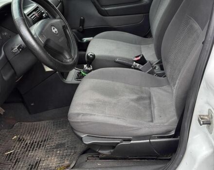 Белый Опель Астра, объемом двигателя 1.4 л и пробегом 304 тыс. км за 3500 $, фото 6 на Automoto.ua