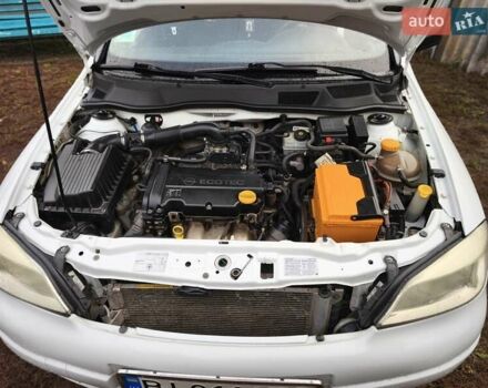 Белый Опель Астра, объемом двигателя 1.4 л и пробегом 248 тыс. км за 5000 $, фото 4 на Automoto.ua