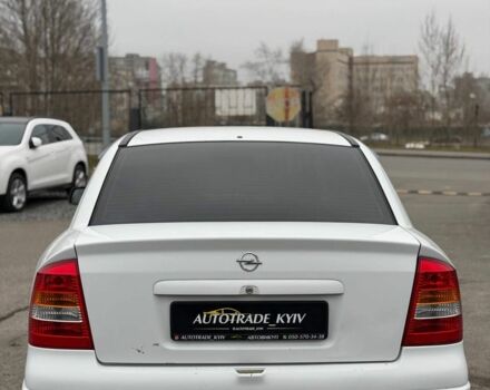 Белый Опель Астра, объемом двигателя 0 л и пробегом 221 тыс. км за 1699 $, фото 5 на Automoto.ua