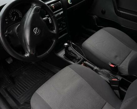 Белый Опель Астра, объемом двигателя 1.4 л и пробегом 205 тыс. км за 4300 $, фото 7 на Automoto.ua