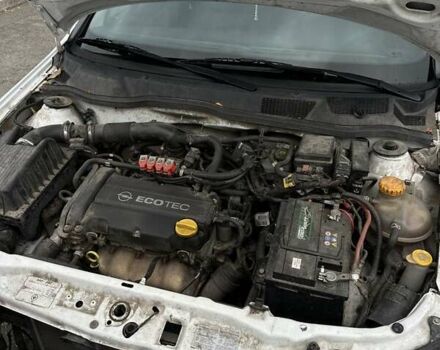 Белый Опель Астра, объемом двигателя 1.4 л и пробегом 205 тыс. км за 4300 $, фото 15 на Automoto.ua