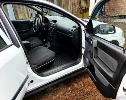 Білий Опель Астра, об'ємом двигуна 1.4 л та пробігом 248 тис. км за 5000 $, фото 10 на Automoto.ua