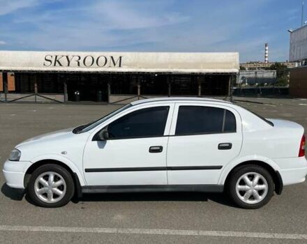 Белый Опель Астра, объемом двигателя 1.6 л и пробегом 222 тыс. км за 4500 $, фото 4 на Automoto.ua