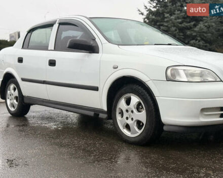 Белый Опель Астра, объемом двигателя 1.6 л и пробегом 218 тыс. км за 4900 $, фото 3 на Automoto.ua