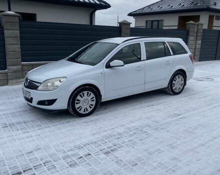 Белый Опель Астра, объемом двигателя 1.69 л и пробегом 285 тыс. км за 4450 $, фото 2 на Automoto.ua