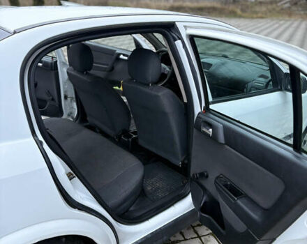 Белый Опель Астра, объемом двигателя 1.6 л и пробегом 280 тыс. км за 2999 $, фото 10 на Automoto.ua