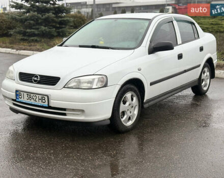 Белый Опель Астра, объемом двигателя 1.6 л и пробегом 218 тыс. км за 4900 $, фото 4 на Automoto.ua