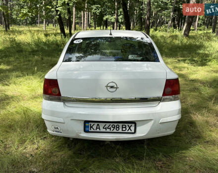 Белый Опель Астра, объемом двигателя 1.6 л и пробегом 208 тыс. км за 4800 $, фото 10 на Automoto.ua