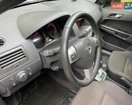 Белый Опель Астра, объемом двигателя 1.6 л и пробегом 218 тыс. км за 5750 $, фото 5 на Automoto.ua