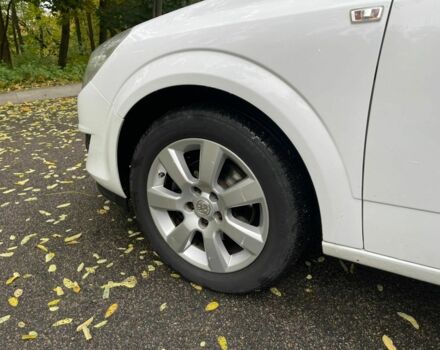 Белый Опель Астра, объемом двигателя 1.6 л и пробегом 218 тыс. км за 6450 $, фото 4 на Automoto.ua