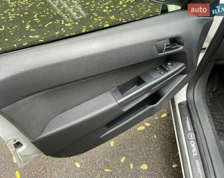 Белый Опель Астра, объемом двигателя 1.6 л и пробегом 218 тыс. км за 5750 $, фото 8 на Automoto.ua