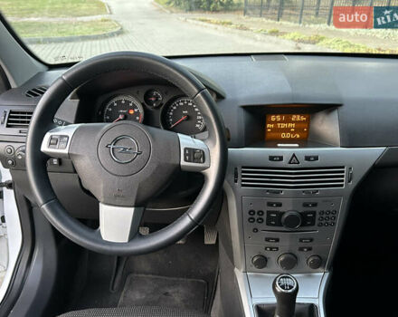 Белый Опель Астра, объемом двигателя 1.6 л и пробегом 182 тыс. км за 6450 $, фото 23 на Automoto.ua
