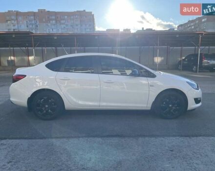 Білий Опель Астра, об'ємом двигуна 1.36 л та пробігом 78 тис. км за 11000 $, фото 3 на Automoto.ua