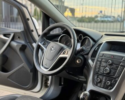 Белый Опель Астра, объемом двигателя 1.4 л и пробегом 230 тыс. км за 177 $, фото 4 на Automoto.ua