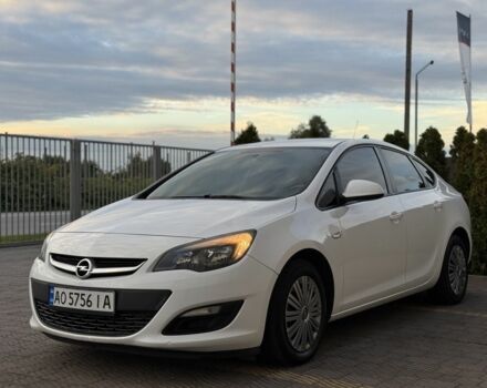Белый Опель Астра, объемом двигателя 1.4 л и пробегом 230 тыс. км за 177 $, фото 2 на Automoto.ua