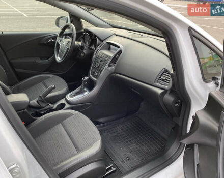 Белый Опель Астра, объемом двигателя 1.36 л и пробегом 80 тыс. км за 11250 $, фото 11 на Automoto.ua