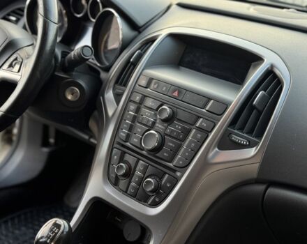 Белый Опель Астра, объемом двигателя 1.4 л и пробегом 230 тыс. км за 177 $, фото 6 на Automoto.ua