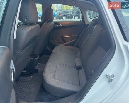 Опель Астра 2020 в Киеве на Automoto.ua Белый Опель Астра, объемом двигателя 1.36 л и пробегом 73 тыс. км за 13490 $, фото 8 на Automoto.ua