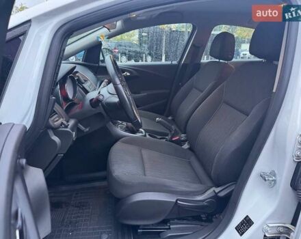 Опель Астра 2020 в Киеве на Automoto.ua Белый Опель Астра, объемом двигателя 1.36 л и пробегом 73 тыс. км за 13490 $, фото 7 на Automoto.ua