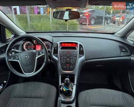 Опель Астра 2020 в Киеве на Automoto.ua Белый Опель Астра, объемом двигателя 1.36 л и пробегом 73 тыс. км за 13490 $, фото 11 на Automoto.ua