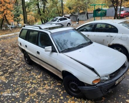 Белый Опель Астра, объемом двигателя 1.8 л и пробегом 243 тыс. км за 500 $, фото 2 на Automoto.ua