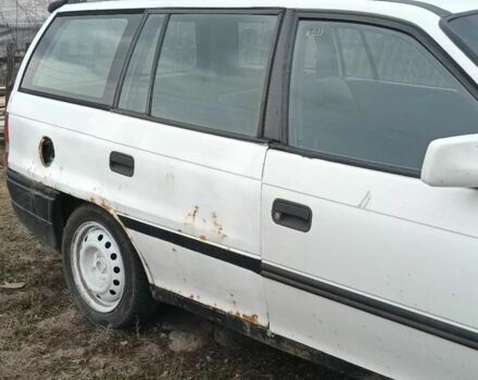 Білий Опель Астра, об'ємом двигуна 1.6 л та пробігом 500 тис. км за 947 $, фото 2 на Automoto.ua