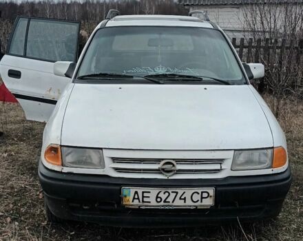 Білий Опель Астра, об'ємом двигуна 1.6 л та пробігом 500 тис. км за 947 $, фото 4 на Automoto.ua