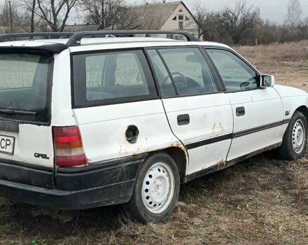 Білий Опель Астра, об'ємом двигуна 1.6 л та пробігом 500 тис. км за 947 $, фото 3 на Automoto.ua