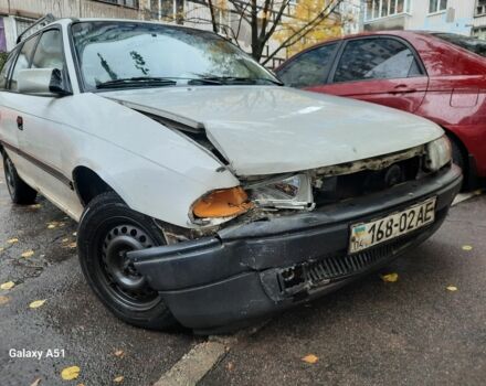 Белый Опель Астра, объемом двигателя 1.8 л и пробегом 243 тыс. км за 500 $, фото 3 на Automoto.ua