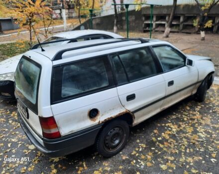 Белый Опель Астра, объемом двигателя 1.8 л и пробегом 243 тыс. км за 500 $, фото 9 на Automoto.ua