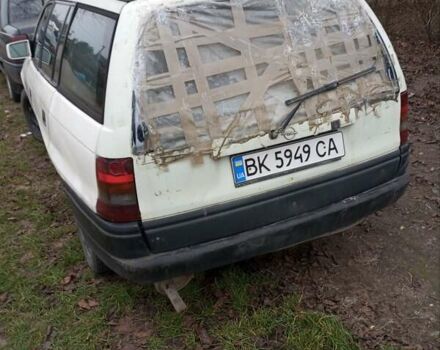 Білий Опель Астра, об'ємом двигуна 1.69 л та пробігом 333 тис. км за 999 $, фото 4 на Automoto.ua