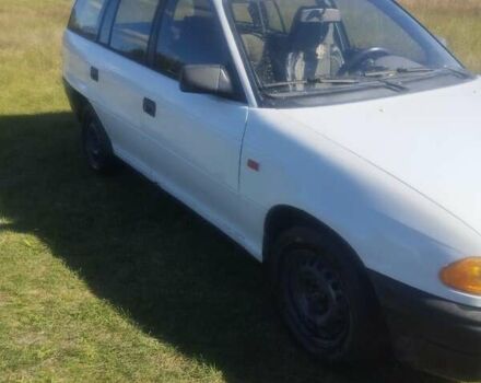 Білий Опель Астра, об'ємом двигуна 1.6 л та пробігом 280 тис. км за 1500 $, фото 1 на Automoto.ua