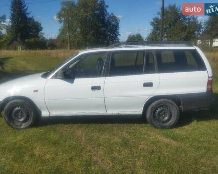 Білий Опель Астра, об'ємом двигуна 1.6 л та пробігом 280 тис. км за 1500 $, фото 5 на Automoto.ua