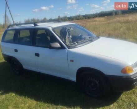 Білий Опель Астра, об'ємом двигуна 1.6 л та пробігом 280 тис. км за 1500 $, фото 4 на Automoto.ua