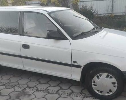 Белый Опель Астра, объемом двигателя 1.36 л и пробегом 230 тыс. км за 2700 $, фото 1 на Automoto.ua