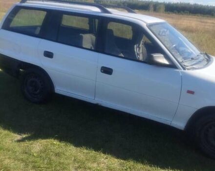 Білий Опель Астра, об'ємом двигуна 1.6 л та пробігом 280 тис. км за 1500 $, фото 2 на Automoto.ua