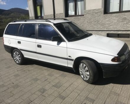 Білий Опель Астра, об'ємом двигуна 1.4 л та пробігом 372 тис. км за 1600 $, фото 3 на Automoto.ua