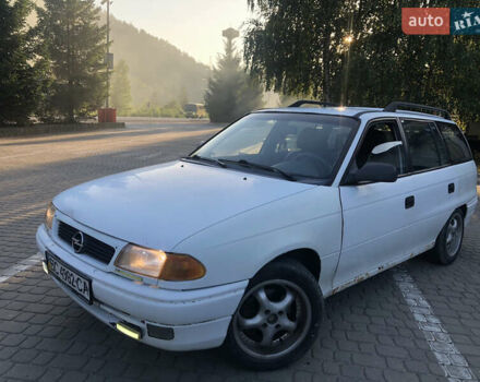Білий Опель Астра, об'ємом двигуна 1.7 л та пробігом 300 тис. км за 1250 $, фото 5 на Automoto.ua
