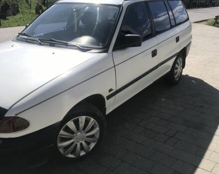 Білий Опель Астра, об'ємом двигуна 1.4 л та пробігом 372 тис. км за 1600 $, фото 1 на Automoto.ua