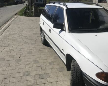 Білий Опель Астра, об'ємом двигуна 1.4 л та пробігом 372 тис. км за 1600 $, фото 2 на Automoto.ua