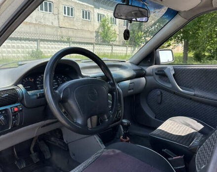 Білий Опель Астра, об'ємом двигуна 1.7 л та пробігом 247 тис. км за 1400 $, фото 28 на Automoto.ua