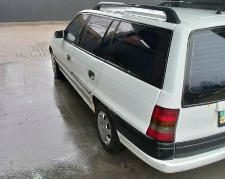 Белый Опель Астра, объемом двигателя 1.4 л и пробегом 245 тыс. км за 1900 $, фото 1 на Automoto.ua