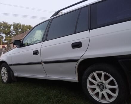 Білий Опель Астра, об'ємом двигуна 1.8 л та пробігом 311 тис. км за 2000 $, фото 12 на Automoto.ua