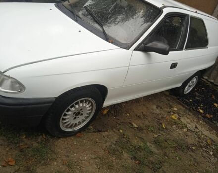 Белый Опель Астра, объемом двигателя 1.4 л и пробегом 2 тыс. км за 750 $, фото 1 на Automoto.ua