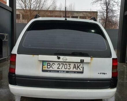 Белый Опель Астра, объемом двигателя 1.4 л и пробегом 245 тыс. км за 1900 $, фото 2 на Automoto.ua