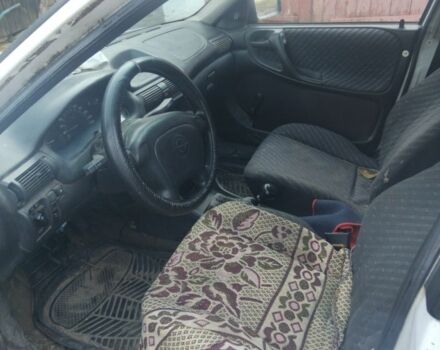 Білий Опель Астра, об'ємом двигуна 1 л та пробігом 1000 тис. км за 500 $, фото 5 на Automoto.ua