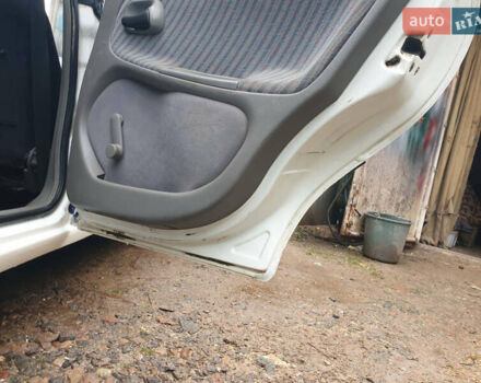 Белый Опель Астра, объемом двигателя 1.4 л и пробегом 300 тыс. км за 2700 $, фото 2 на Automoto.ua