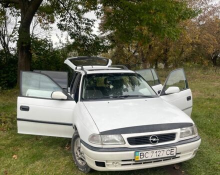 Опель Астра 1996 в Стрые на Automoto.ua Белый Опель Астра, объемом двигателя 1.6 л и пробегом 277 тыс. км за 950 $, фото 7 на Automoto.ua