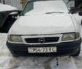 Белый Опель Астра, объемом двигателя 1 л и пробегом 270 тыс. км за 850 $, фото 1 на Automoto.ua
